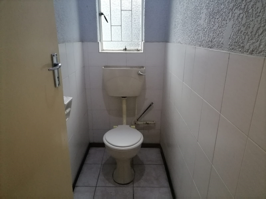 4 Bedroom Property for Sale in Geelhoutpark North West